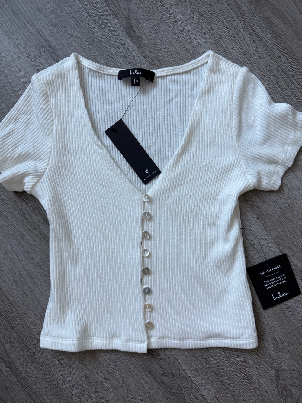 Lulu's Cream Ribbed V-Neck Button Front Crop Top